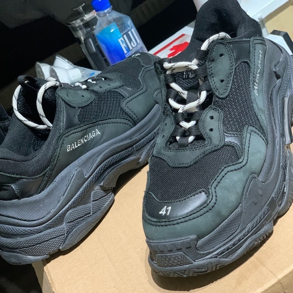 Triple S Sneaker
BALENCIAGA - Picture 1 of 3